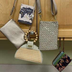GREAT 4  piece purse & wristlet (fossil)  set - Plus a cool passport case!